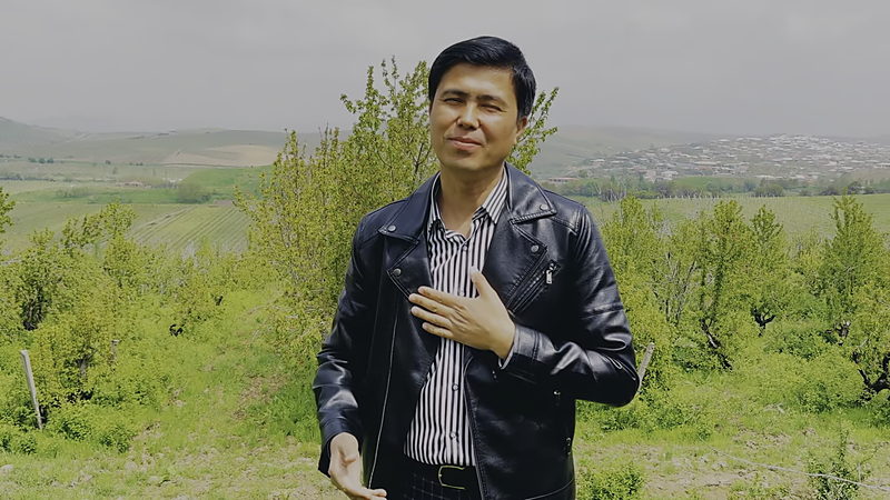 San'atbek Farmonov — кадр из клипа TOQQA CHIQAYLIK